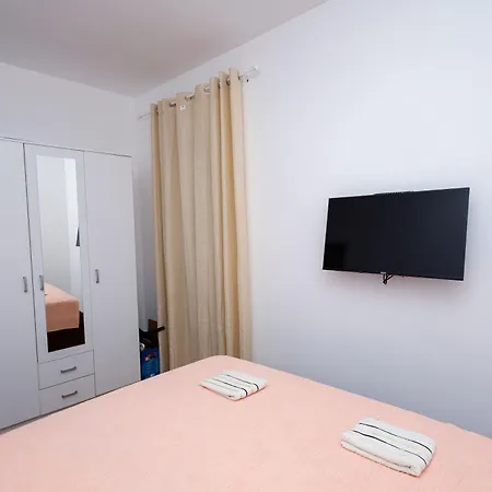 Elegant Escape 波德戈里察