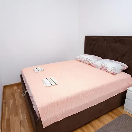 Elegant Escape Apartman *